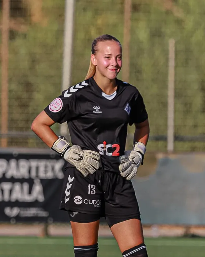 Aixa Charah, portera
