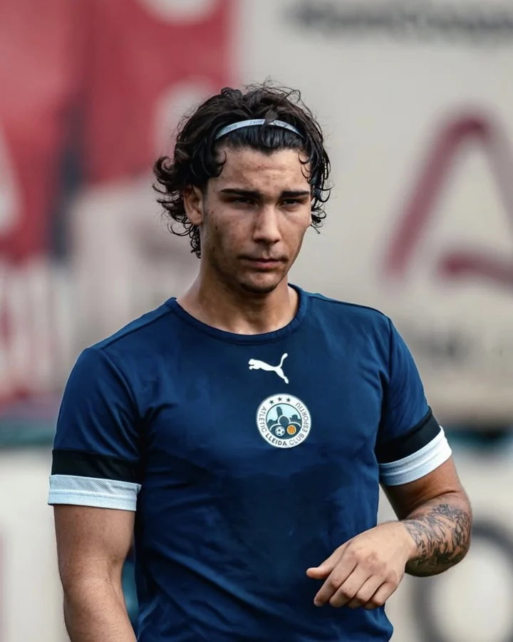 Alex Urcan, defensa central