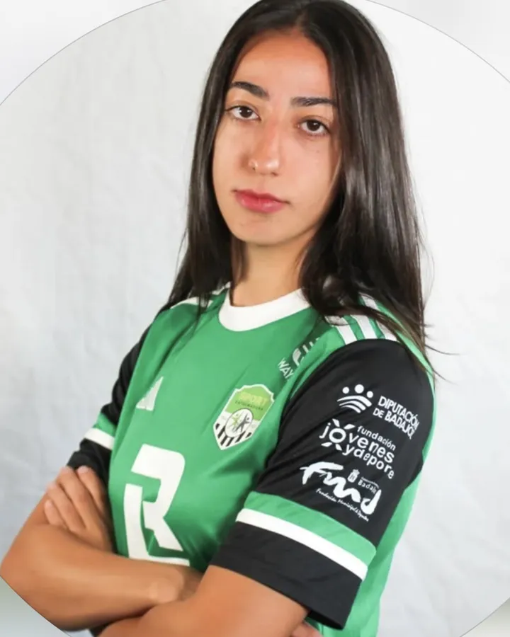 Claudia Sánchez, mediocentro